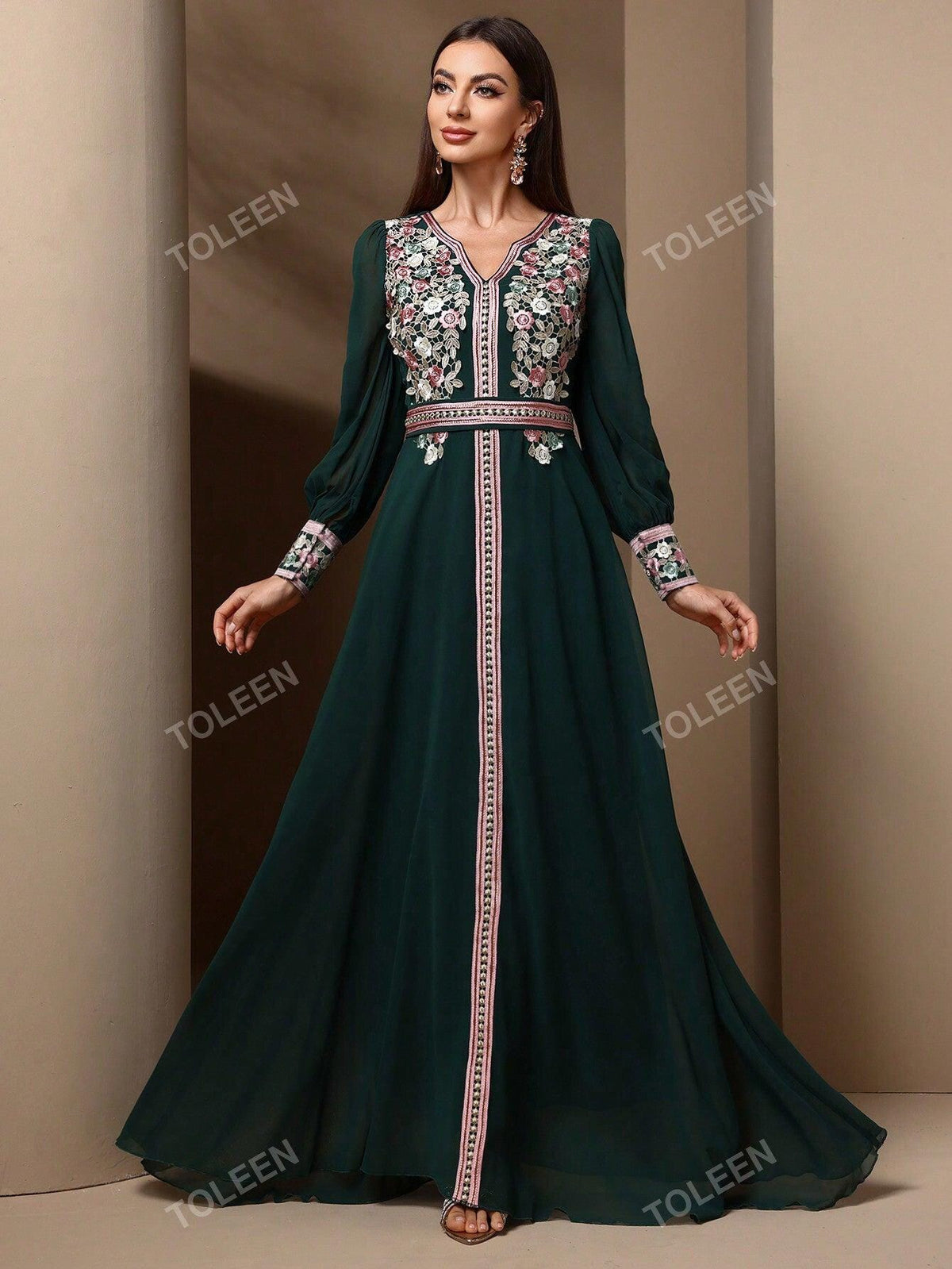 Women's Floral Embroidered Lantern Sleeve Arabian Modest Long Sleeve Dress Kaftan Arabian Dress